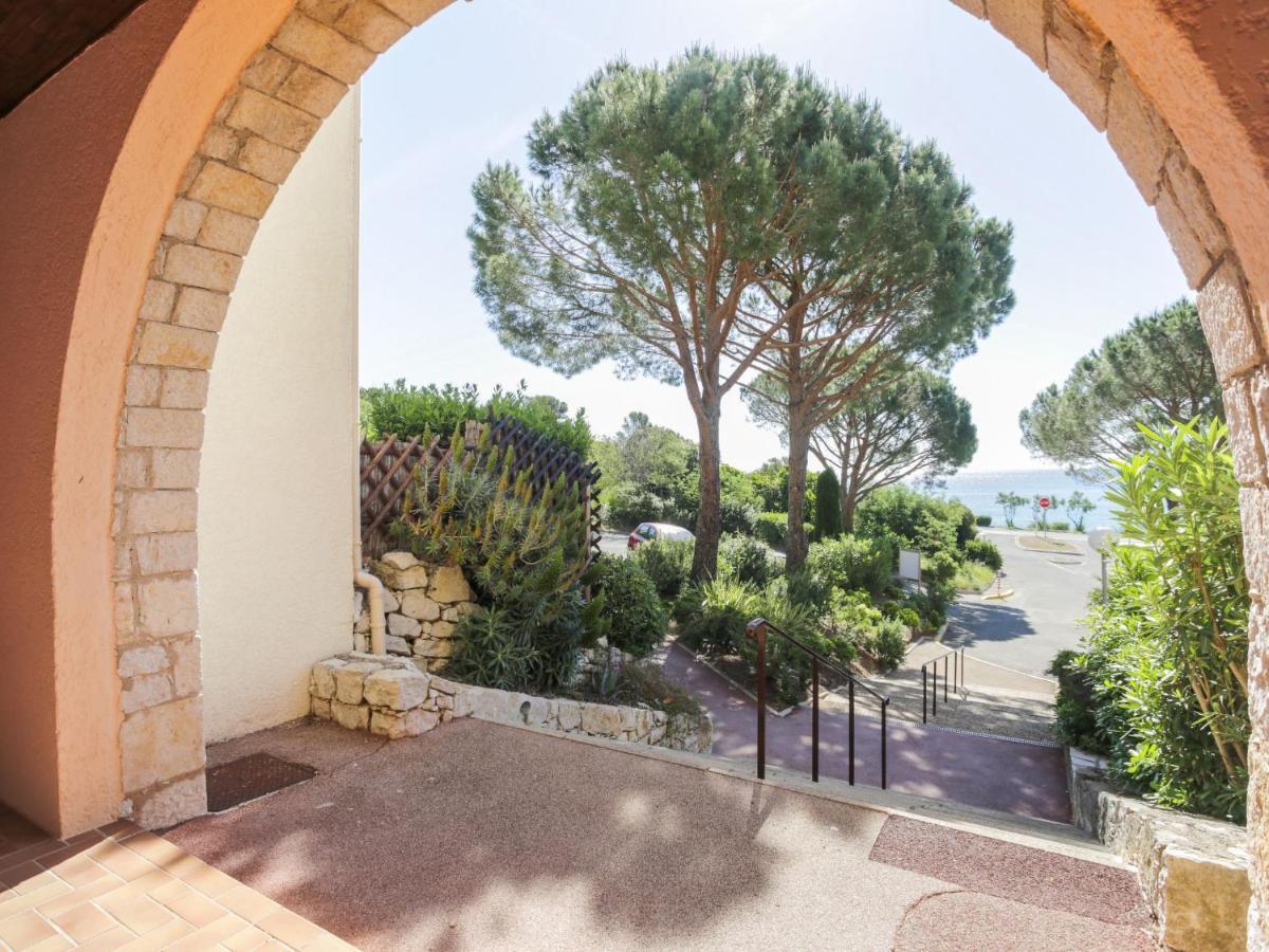 Apartment Le Domaine De La Gaillarde-16 By Interhome Les Issambres Exterior photo